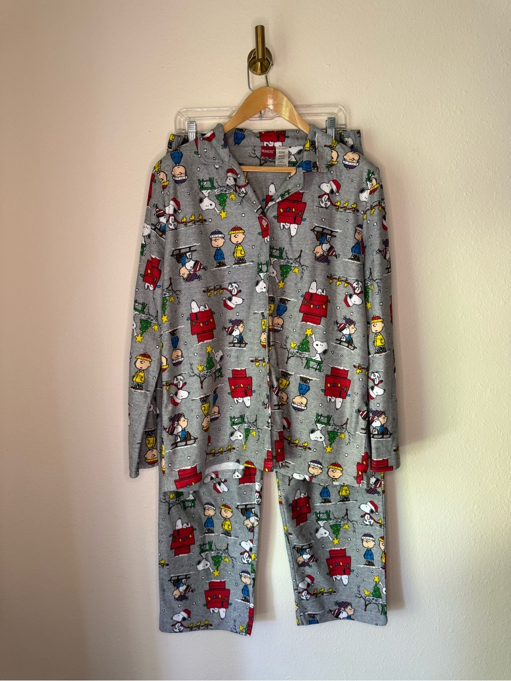 Peanuts Snoopy Christmas Pajama Set Women’s size XL Charlie Brown Holiday PJs